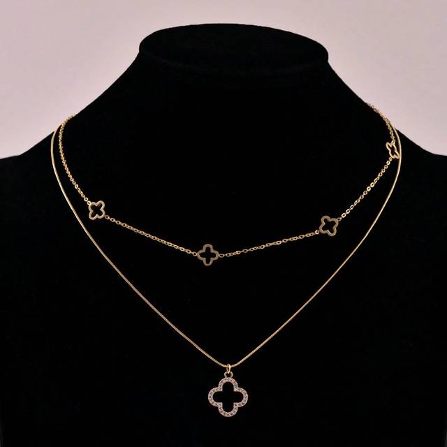 SHEIN 1pc Fashionable Titanium Steel Round Snake Bone Chain With Hollow Out Shell, Four-Leaf Flower Shaped & Lucky Pendant Necklace For Women, Festival Gift