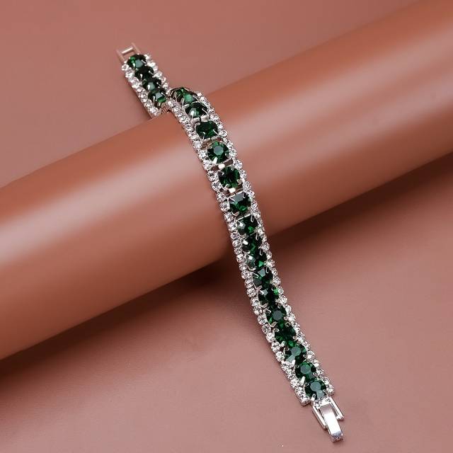 SHEIN Women Rhinestone Decor Bracelet