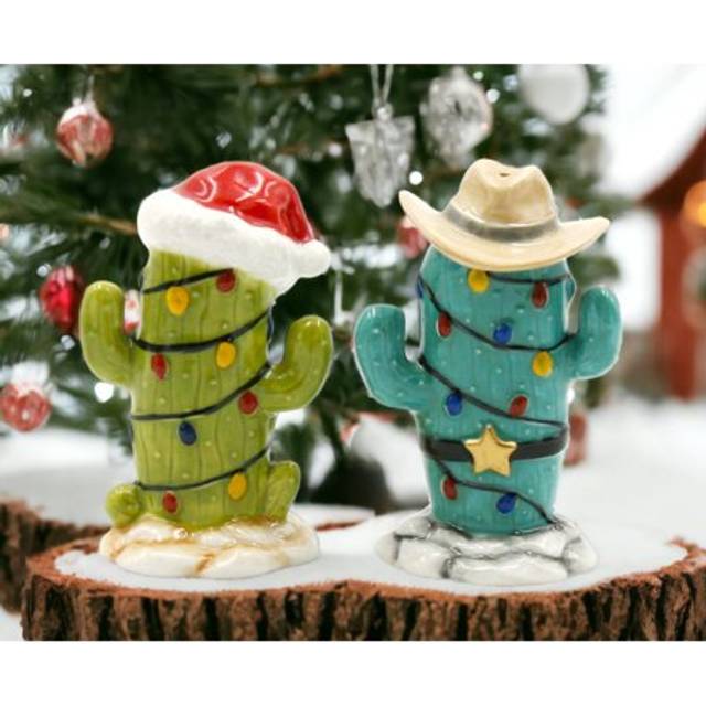 "Cosmos Gifts 57016 Xmas Cactus Salt and Pepper Shaker, Multicolor, 2 1/8"" x 1 7/8"" x 3 1/4"" H"