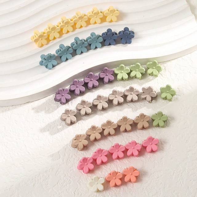 SHEIN 40pcs Baby And Toddler Girls&#39; Matte Flower Shaped Hair Clips In Muted Colors, For Daily Wear