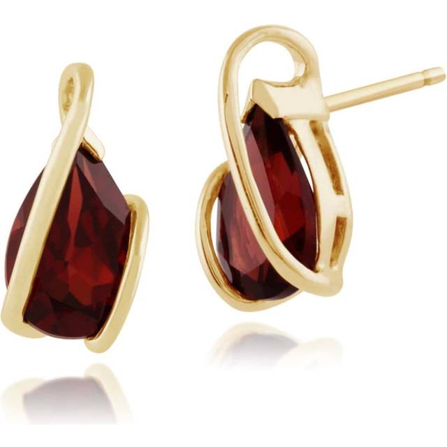 Classic Pear Garnet Stud Earrings in 9ct Yellow Gold