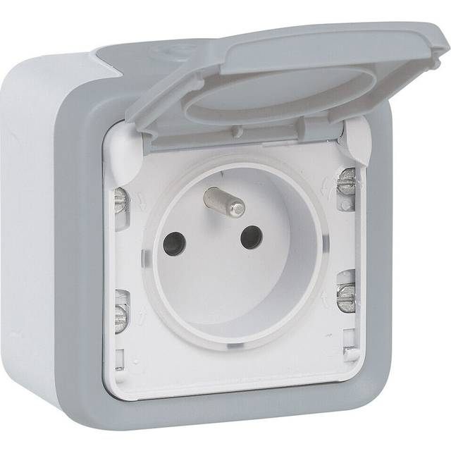 69730 - Socket outlet (receptacle) 69730