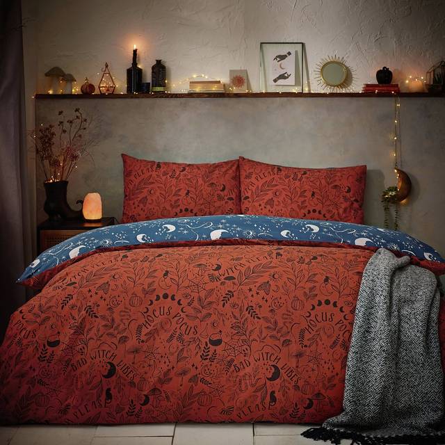 furn. Witchy Vibes Duvet Cover and Pillowcase Set Rust