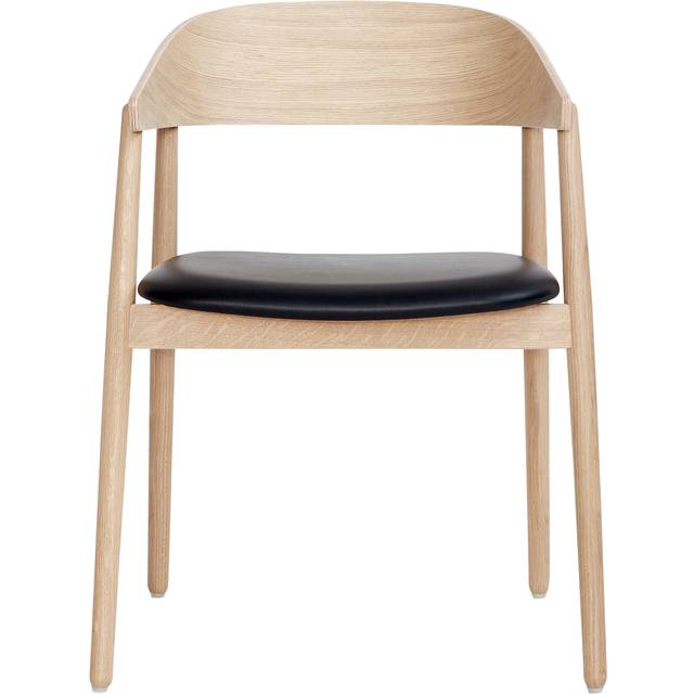 Andersen Furniture - AC2 Arm Chair Leather - eiche weiß/pigmentiert/BxHxT 58x74x53cm/Sitzfläche Leder schwarz - oak white (74.0 x 58.0 x 53.0cm)