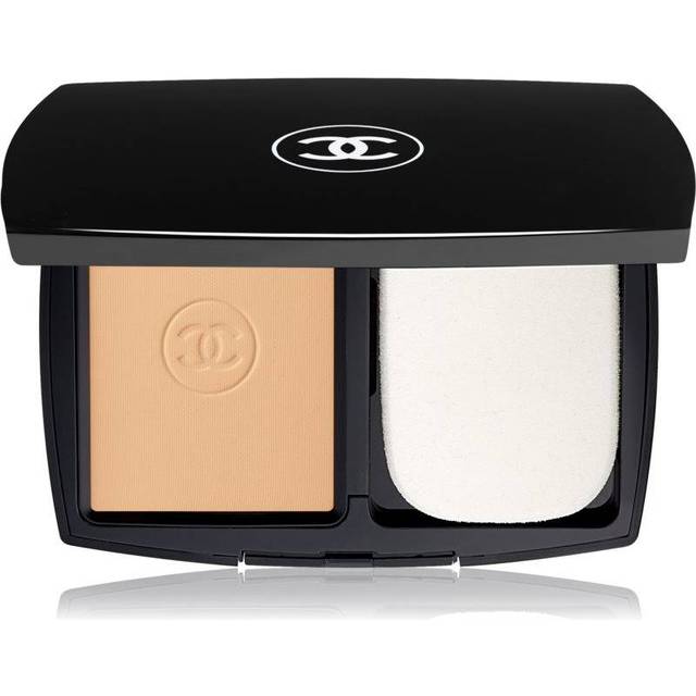 Chanel Ultra Le Teint Compact Powder Foundation SPF15 B30