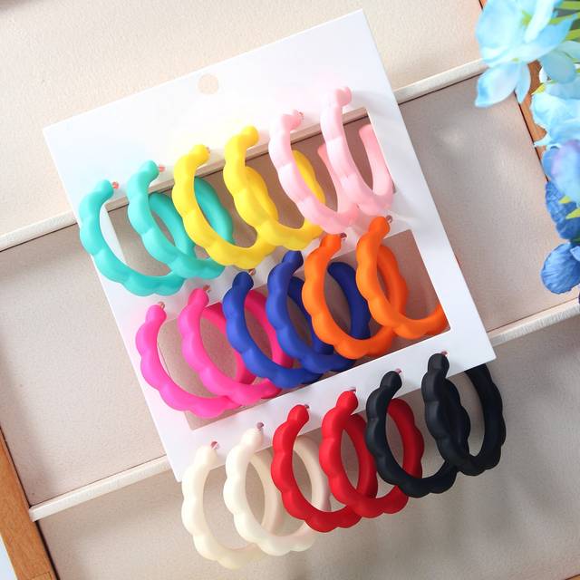 SHEIN 9pairs Fashionable Colorful Resin Bamboo Joint Earrings For Women