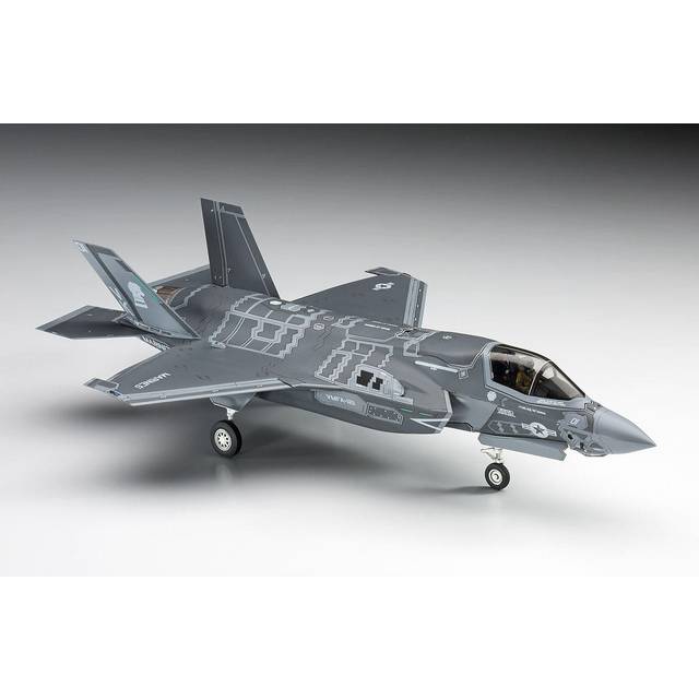 Hasegawa HAE46 F-35 Lightning II B Version US Marine Model Kit, 1:72 Scale
