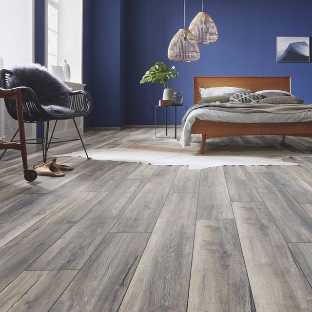 Kronotex Harbour Grey Oak - Robusto Villa 12mm Laminate Flooring (84819)