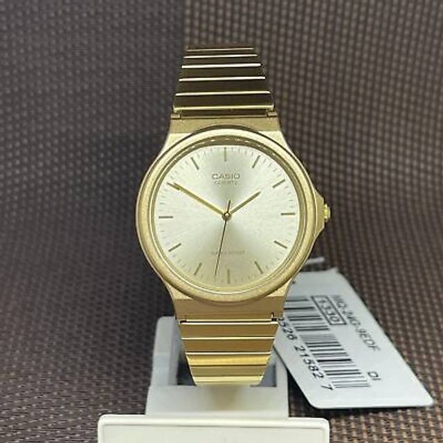 Casio Analog Gold Tone Stainless Steel Champagne Dial Quartz MQ-24G-9E Men&#39;s Watch