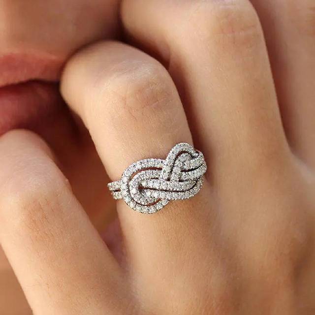 SHEIN 1pc Exquisite Women&#39;s Ring, Fashion Cubic Zirconia Finger Ring, Ladies&#39; Wedding Ring, Eternal Ring