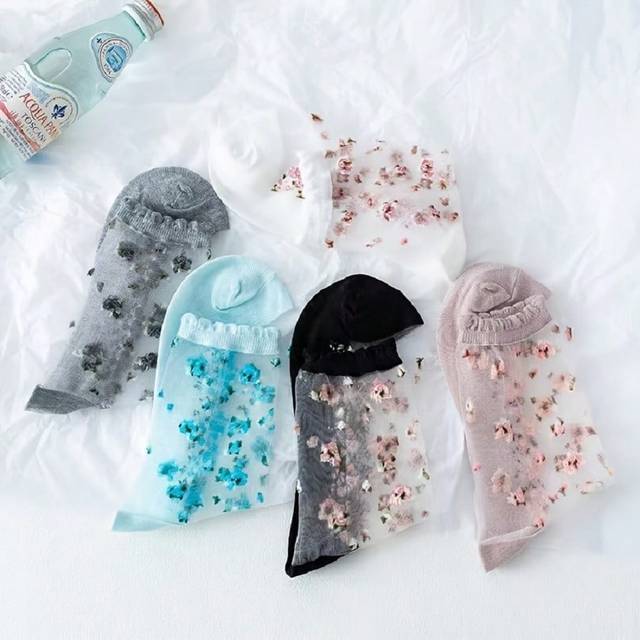 SHEIN 5pairs Women&#39;s Summer Sheer Nylon Glass Silk Socks With Transparent Crystal And Sweet Lace, Korean/japanese Style Mid-calf Socks