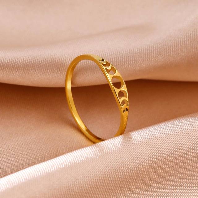 SHEIN 1pc Stainless Steel Moon Phase Ring, Fashion Women&#39;s Moon Ring, Couples Gift