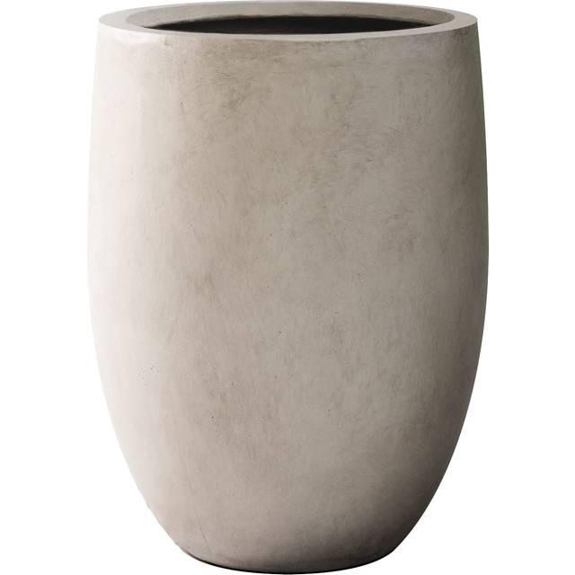 "Kante Planter, Weathered Concrete, 21.7"" H"