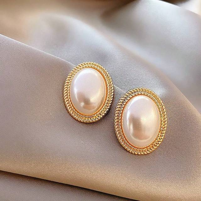 Eleganta franska pärlörhängen, vintage nischdesign örhängen för kvinnor, retro pärlörhängen för damer - Gult guld (En-Storlek)