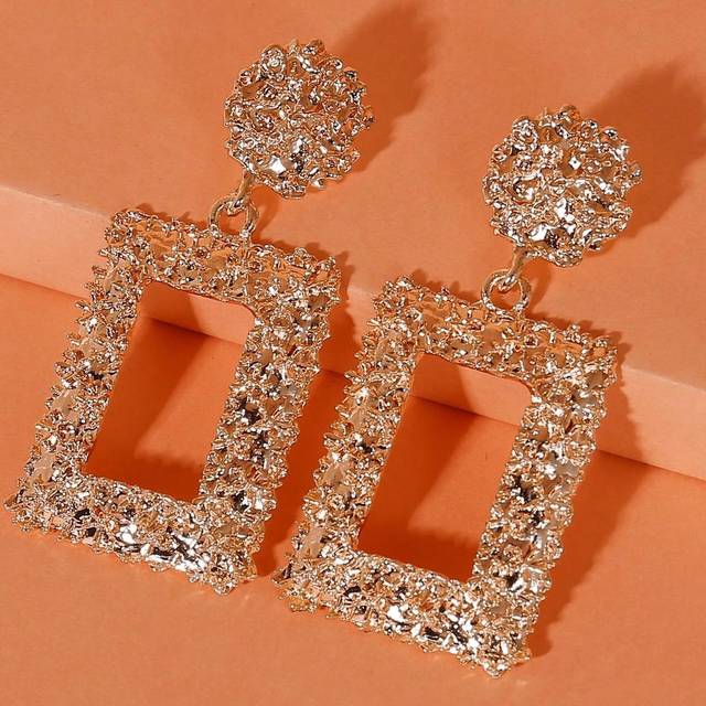 SHEIN 1pair Retro Style Alloy Textured Geometric Square Spray Paint & Electroplated Earrings For Women, Daily Wear