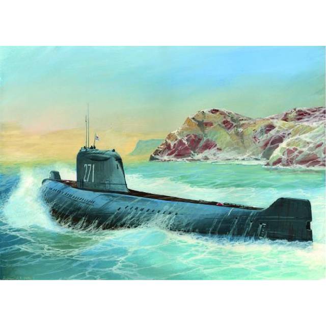 K-19 Soviet Nuclear Submarine Hotel Class 1/350 Ship Model Kit - Zvesda 9025