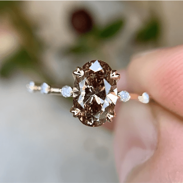 SHEIN 1pc Elegant Egg-Shaped Zirconia Inlaid Women&#39;s Ring For Daily Party, Birthday, Engagement, Etc.