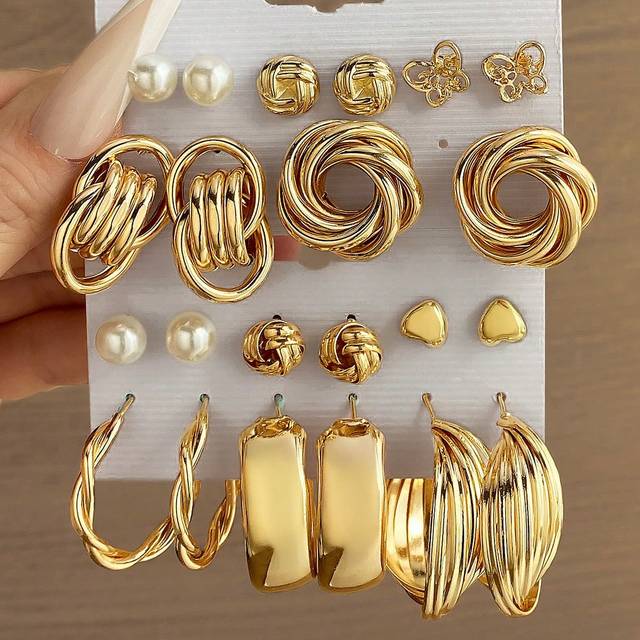 SHEIN 11Pairs/Set Faux Pearl & Heart Decor Earrings Valentines