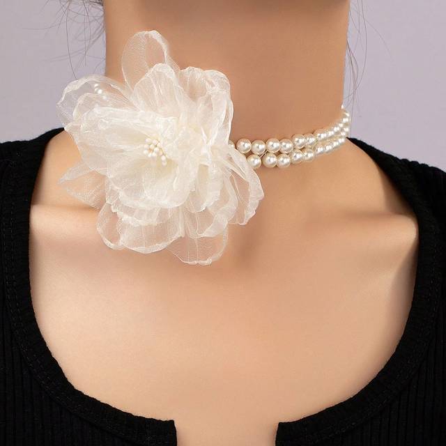 SHEIN Flower & Faux Pearl Decor Choker Valentines,Mom,Mother,Mother&#39;s Day,Gift