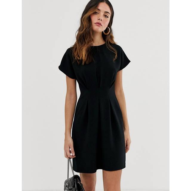 ASOS DESIGN – Svart miniklänning med indragen midja-Svart/a