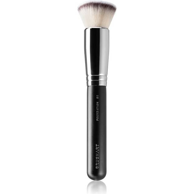 BrushArt Professional B2 Foundation brush Kabuki foundation-borste B2 1 st.