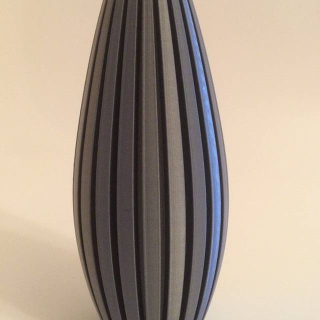 Vertical Vase 17cm - Silver