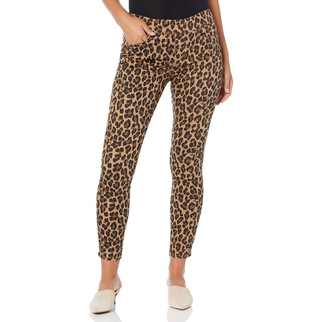 Signature by Levi Strauss & Co. Gold Women's Totally Shaping Pull-On S