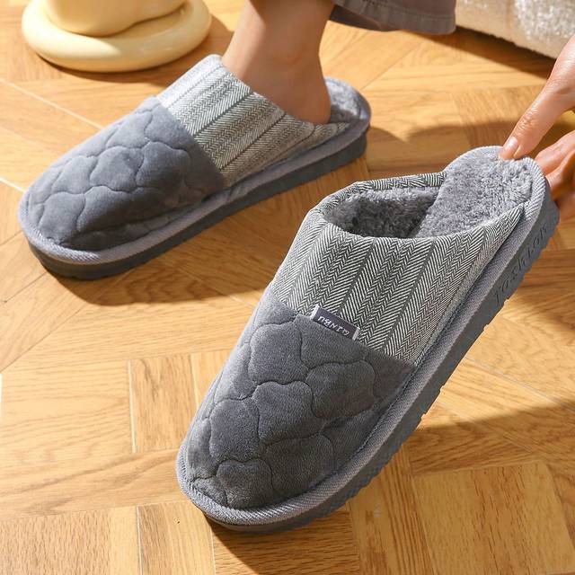 SHEIN Men&#39;s Winter Warm Slippers Plus Size Thickened Indoor Non-slip Grey Slippers With Thick Soles, Elderly Home Shoes