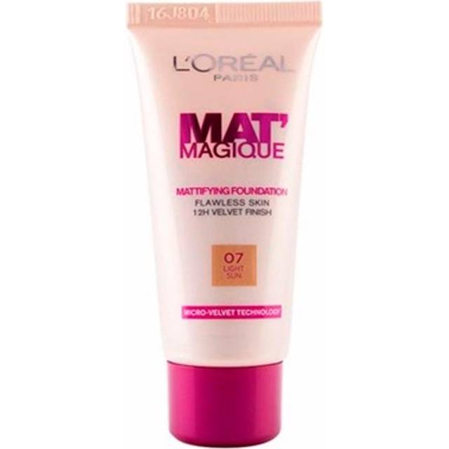 L'Oreal Mat' Magique Mattifying Foundation Ljus Sol