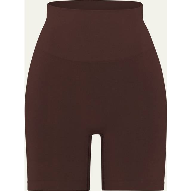SKIMS Short | Deep Neutral | Medium | Soft Smoothing Seamless - Cocoa