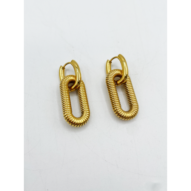 SVNX Ribbed Oval Hoop Earrings In Gold