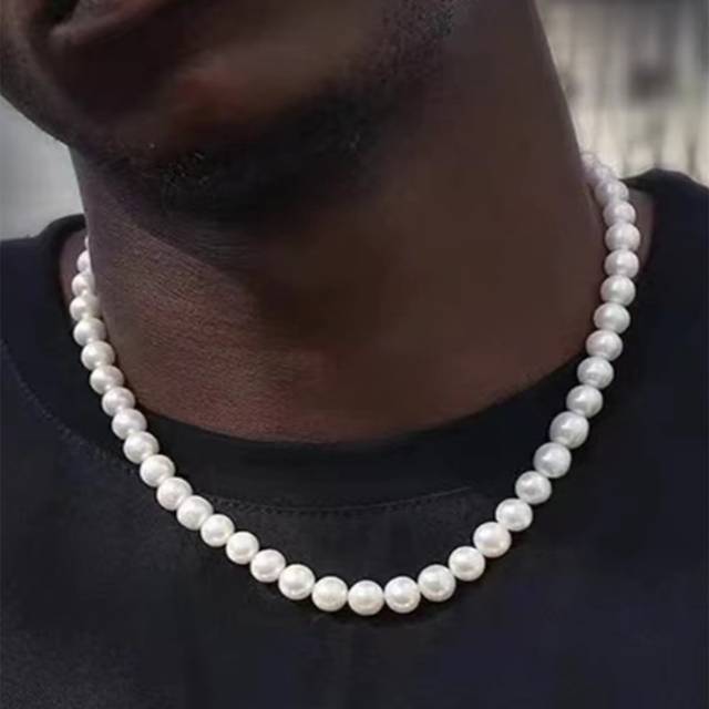 SHEIN 1pc Ceramic White Glass Faux Pearl Beaded Necklace For Men, Suitable For Daily Wear