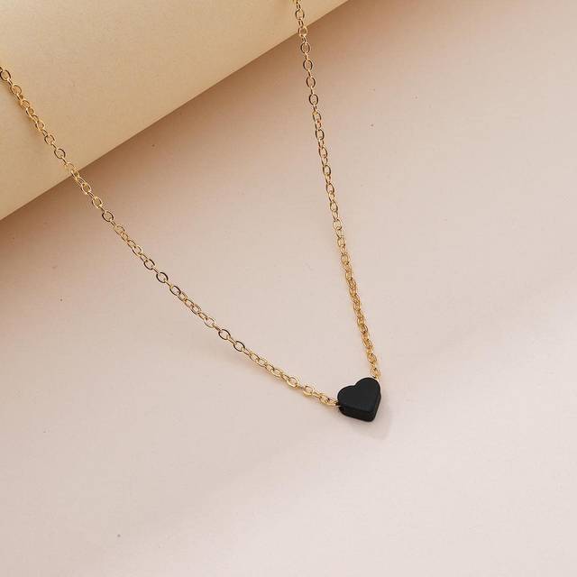 SHEIN 1pc Heart-Shaped Pendant Necklace Valentines