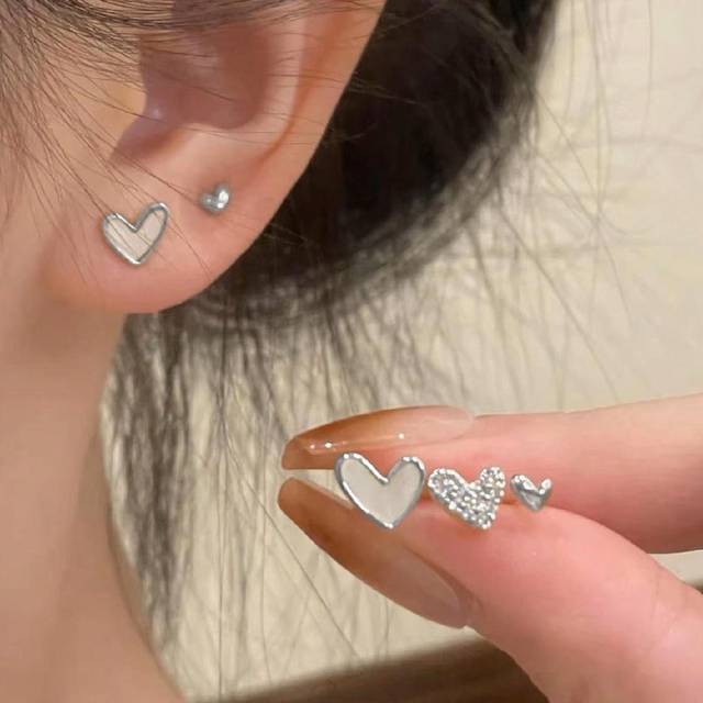 SHEIN 3pairs/Set Fashionable Minimalist Delicate Heart Shaped Rhinestone Earrings For Women, High-End Valentines,Mom,Mother,Mother&#39;s Day,Gift