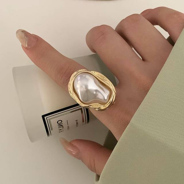 SHEIN 1 Piece Asymmetrical Geometric Pearl Ring, Adjustable Open Design For Daily Wear, European And American Style Jewelry For Women