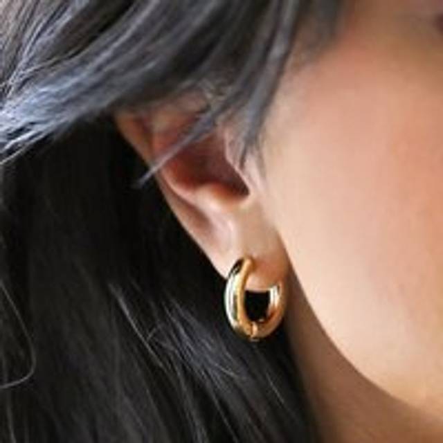 Medium Chunky Hoop Earrings in Gold - gold - one size