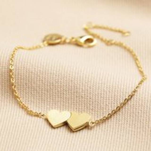 Linked Solid Hearts Charm Bracelet in Gold - gold - one size