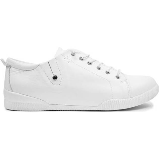 Charlotte of Sweden - Vita sneakers i mjukt skinn med resårsnörning storlek 39 - White (39)