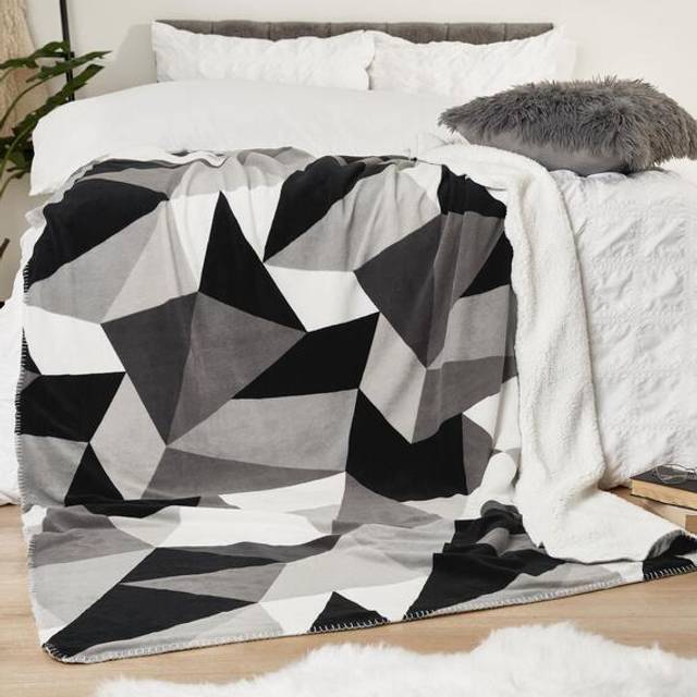 Dreamscene Geometric Shapes Soft Fleece Throw Blanket - Blush - Pink