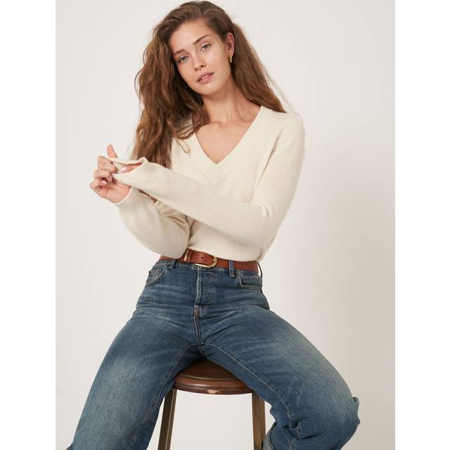 Cropped organic cashmere V-neck sweater