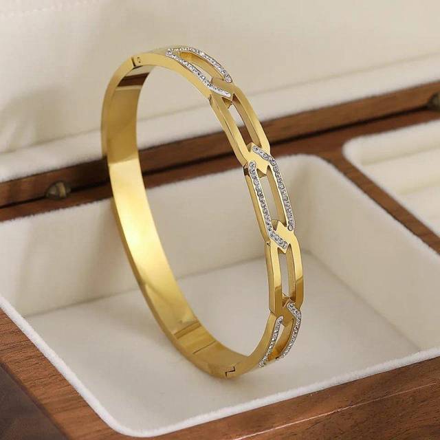 Hollow Cross Braided Zircon Chain Rhomb Design Wrist Bangle Bracelet - Gold - One Size