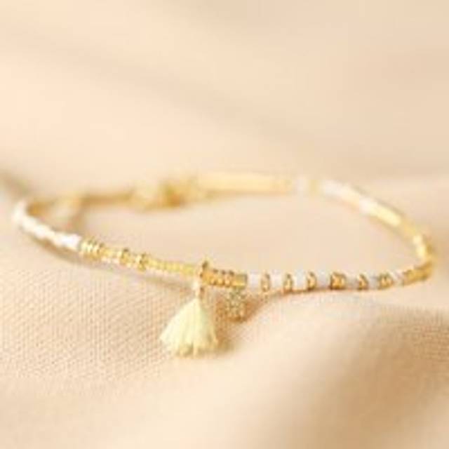 White Semi-Precious Stone Beaded Bracelet in Gold - white/gold/yellow - one size