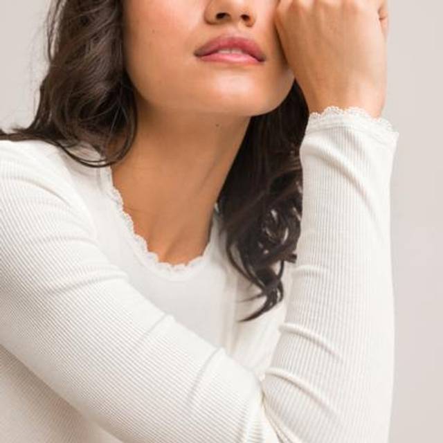 Crew Neck T-Shirt with Lace Details - Ivory