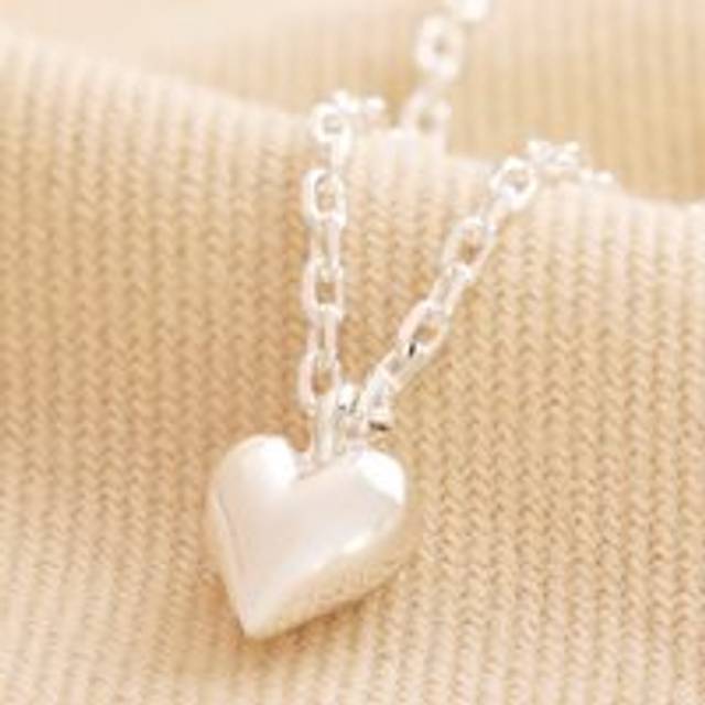 Tiny Heart Pendant Necklace in Silver - silver - one size