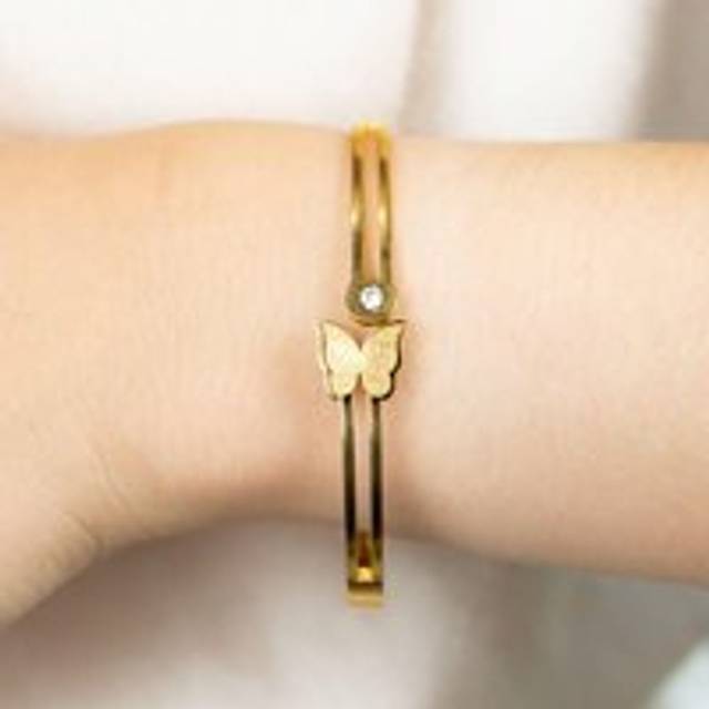 Butterfly Zircon Animal Themed Slim Magnetic Design Bangle Bracelet - Gold - One Size