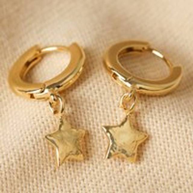 Antiqued Effect Star Charm Huggie Hoop Earrings in Gold - gold - one size