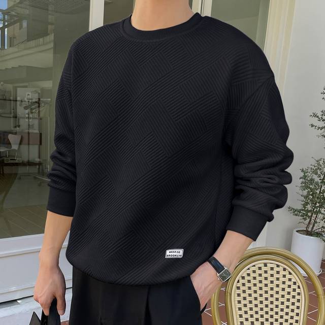 DAZY Men Letter Patched Detail Drop Shoulder Sweatshirt