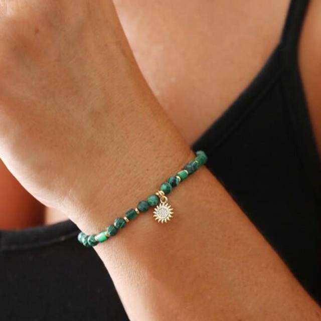 Green Semi-Precious Beaded Bracelet with Sun Charm in Gold - green/gold - one size