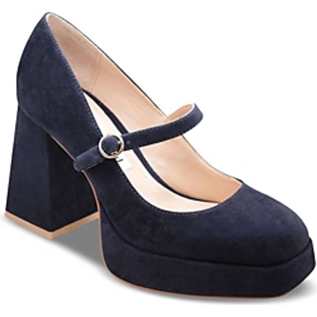 Charles David Vivanna Suede Pump