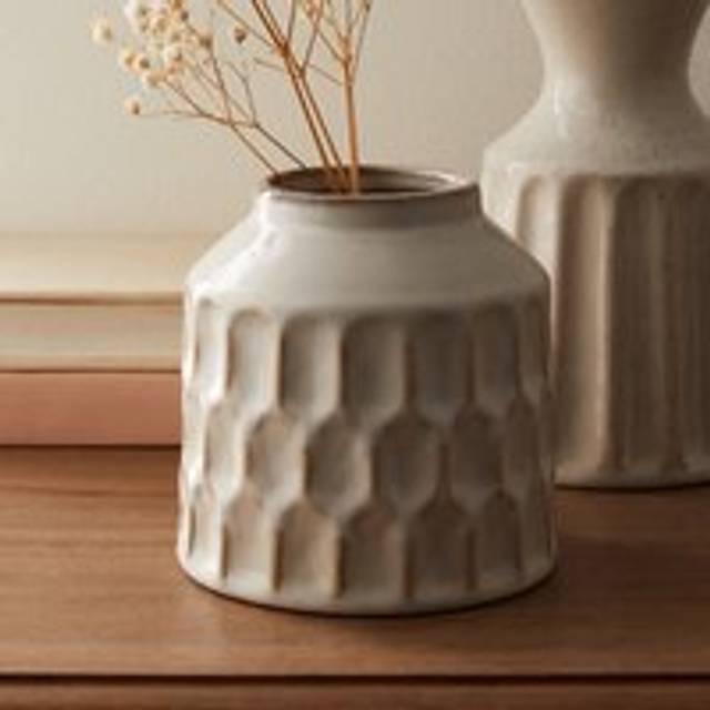 Concave Ceramic Vase - Cream